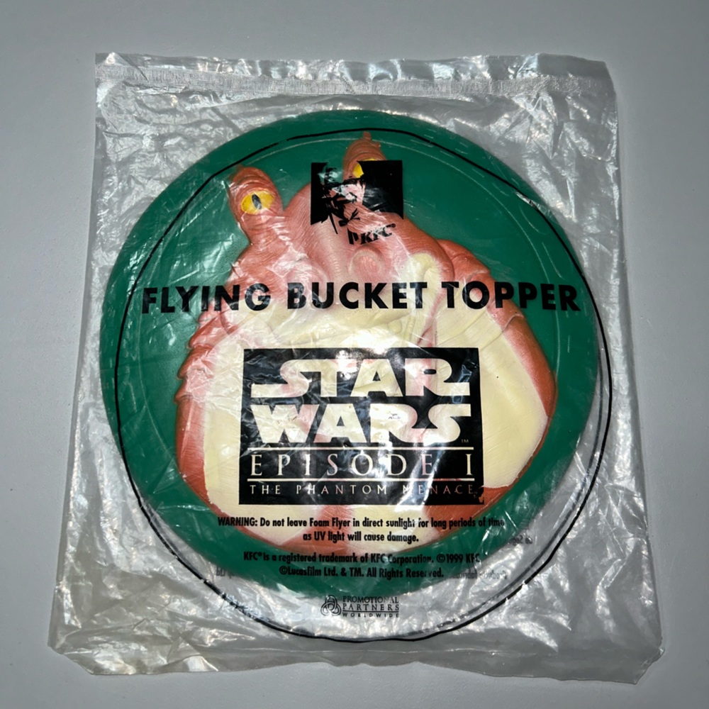 Star Wars Episode 1 1999 KFC Jar Jar Binks Flying Bucket Topper SEALED Frisbee